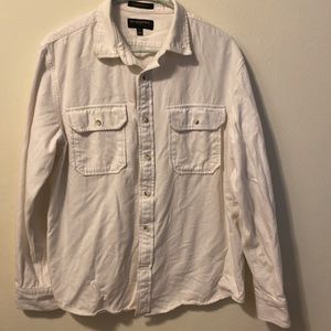 Banana Republic Standard Fit button down shirt white beach summer L 100% cotton